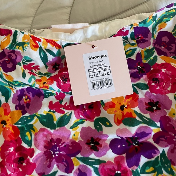 SHOWPO. Floral skirt - Picture 2 of 3